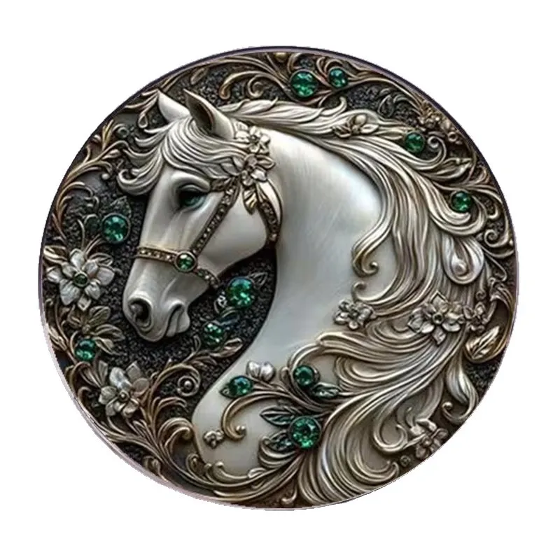 Elegant Vintage Horse Head Brooch – Stainless Steel Lapel Pin with Green Crystal Eyes & Flowing Tail, Equestrian Style Badge for Jackets & Bags